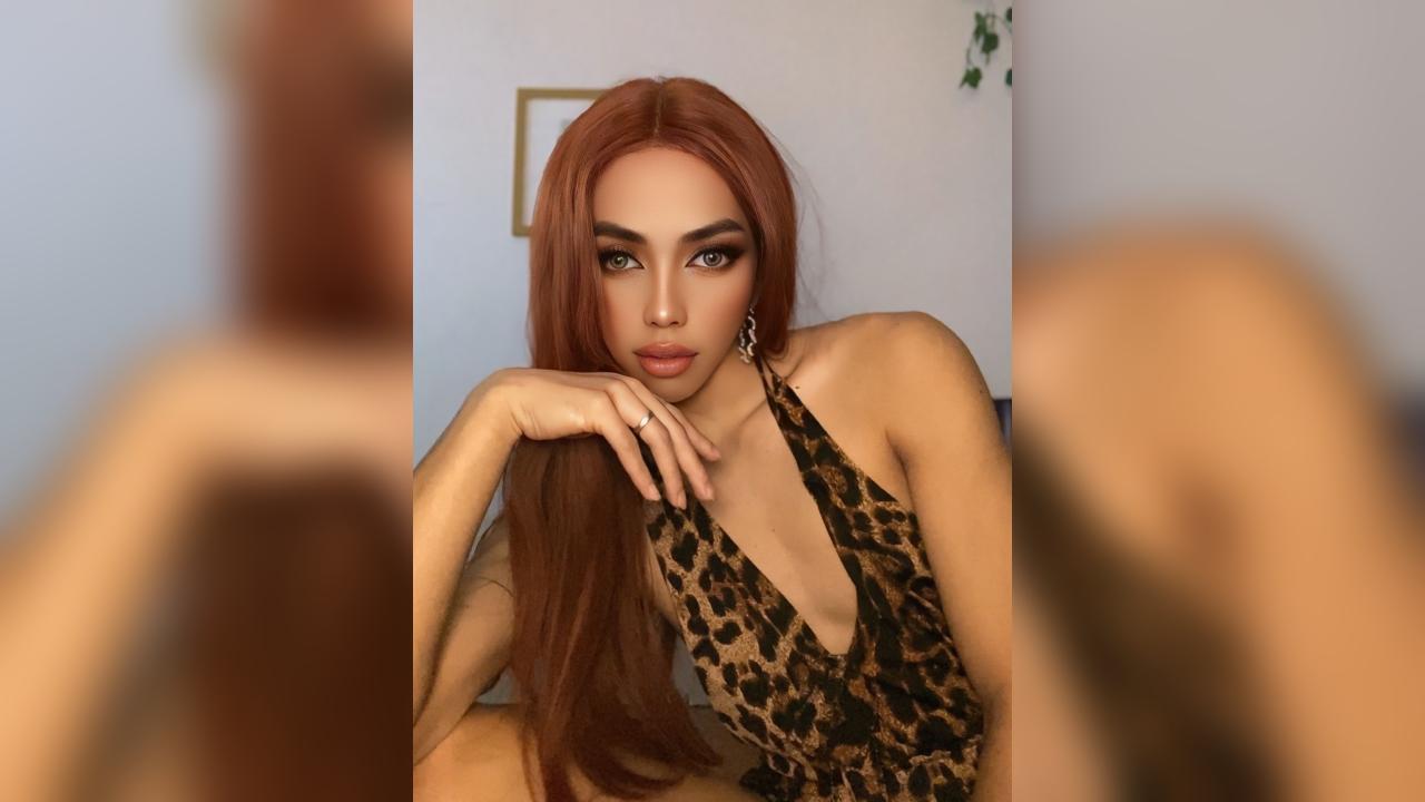 Webcam chat profile for xxADRIANNAxx: Bondage & discipline