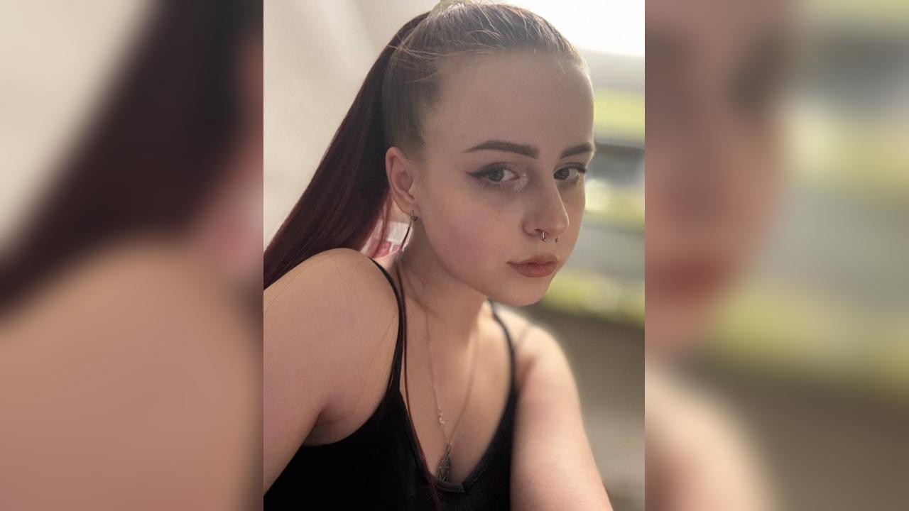 Webcam chat profile for GloriaA: Fitness