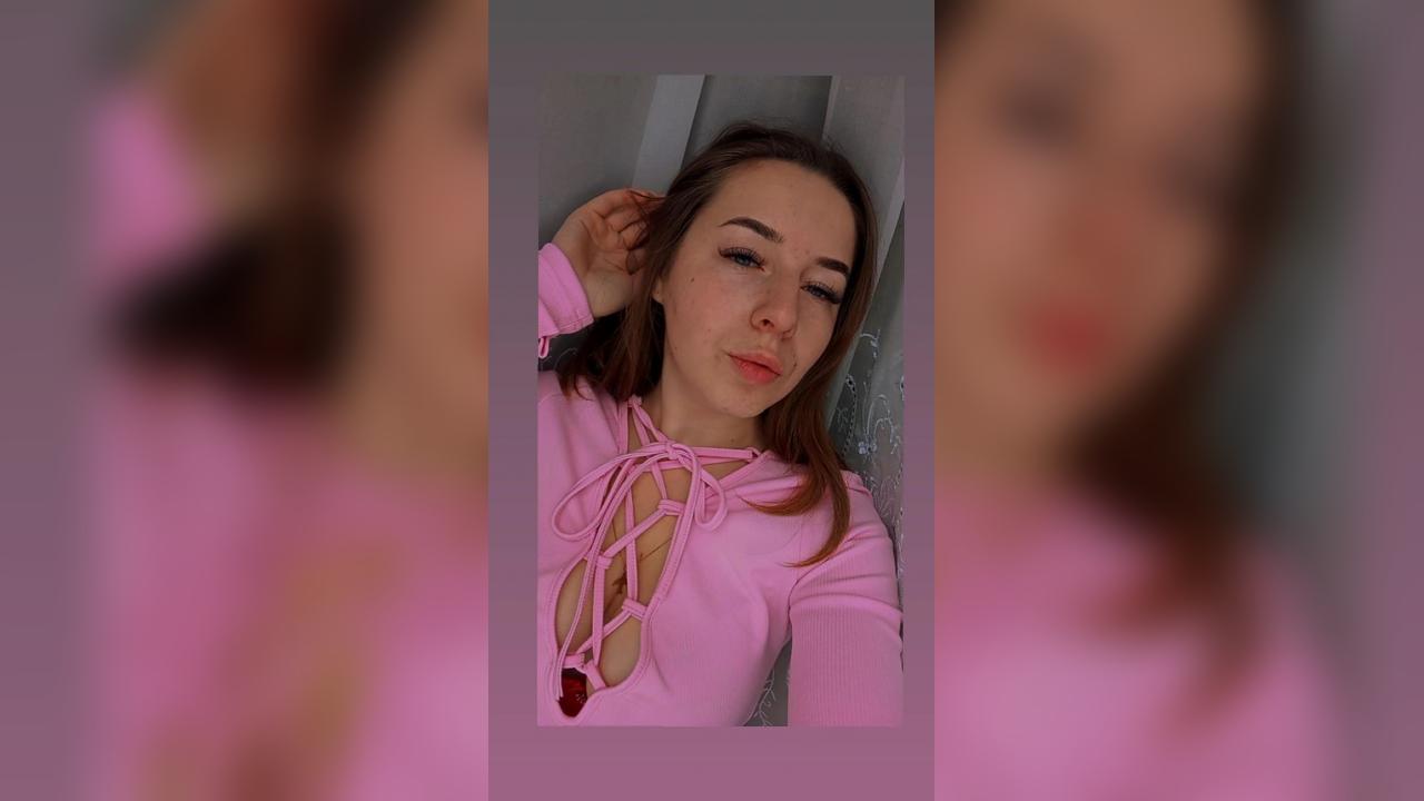 Webcam chat profile for Lyssara: Dancing