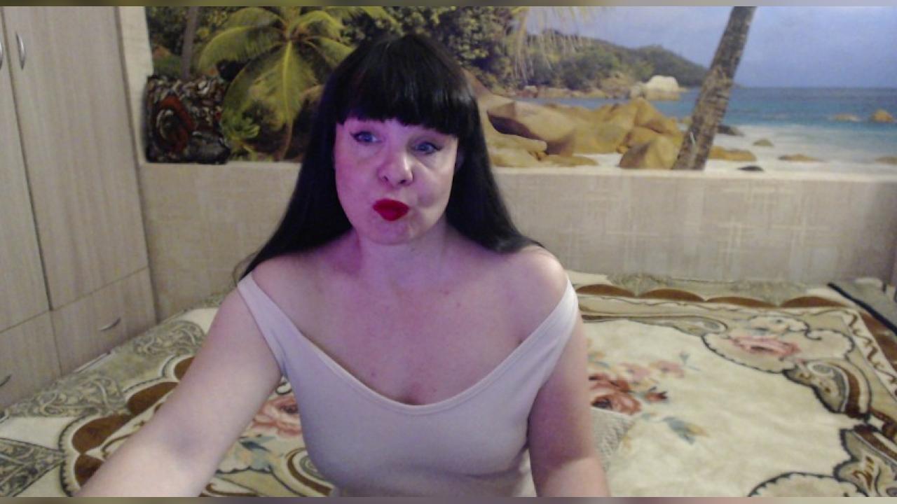 Webcam chat profile for Destinybbb: Bondage & discipline