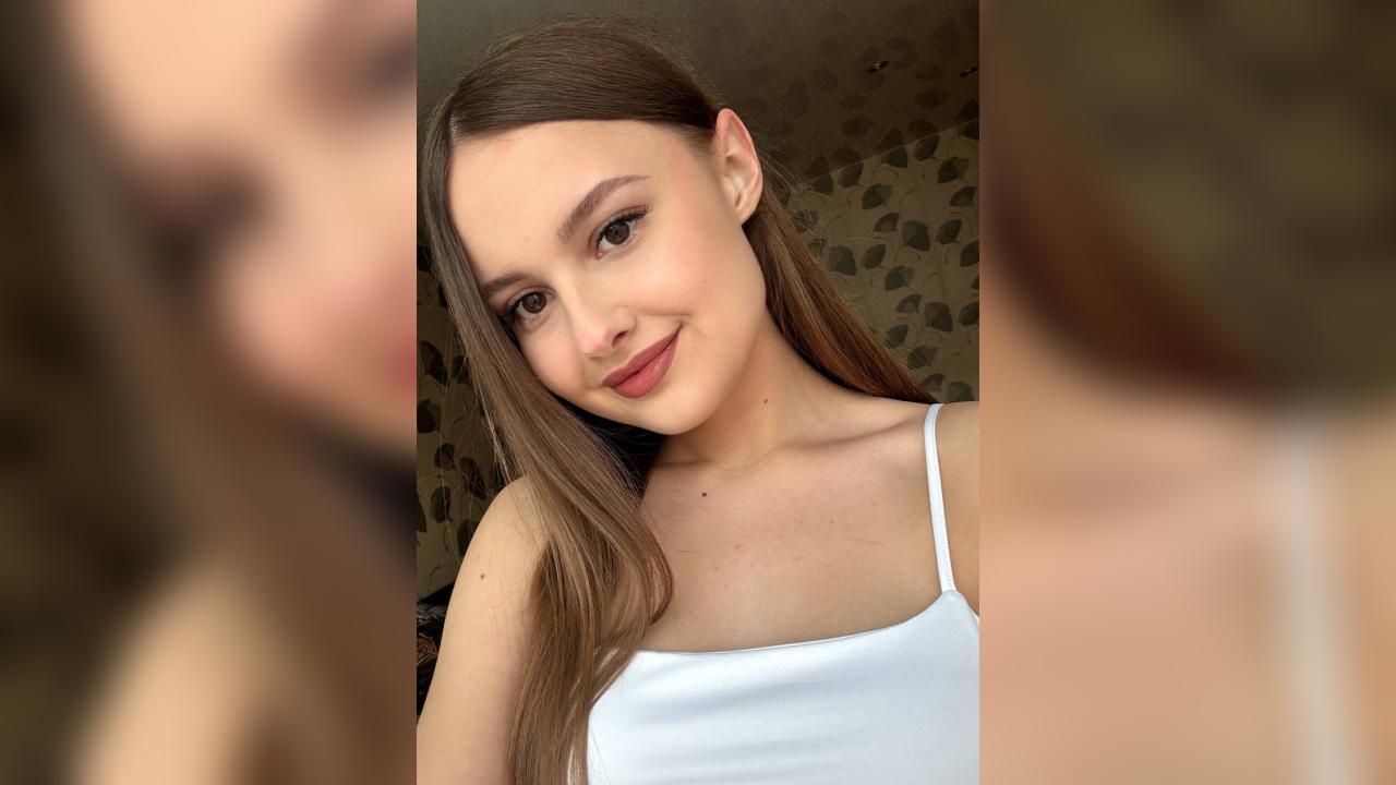 Webcam chat profile for FairyNova: Ask about my Hobbies