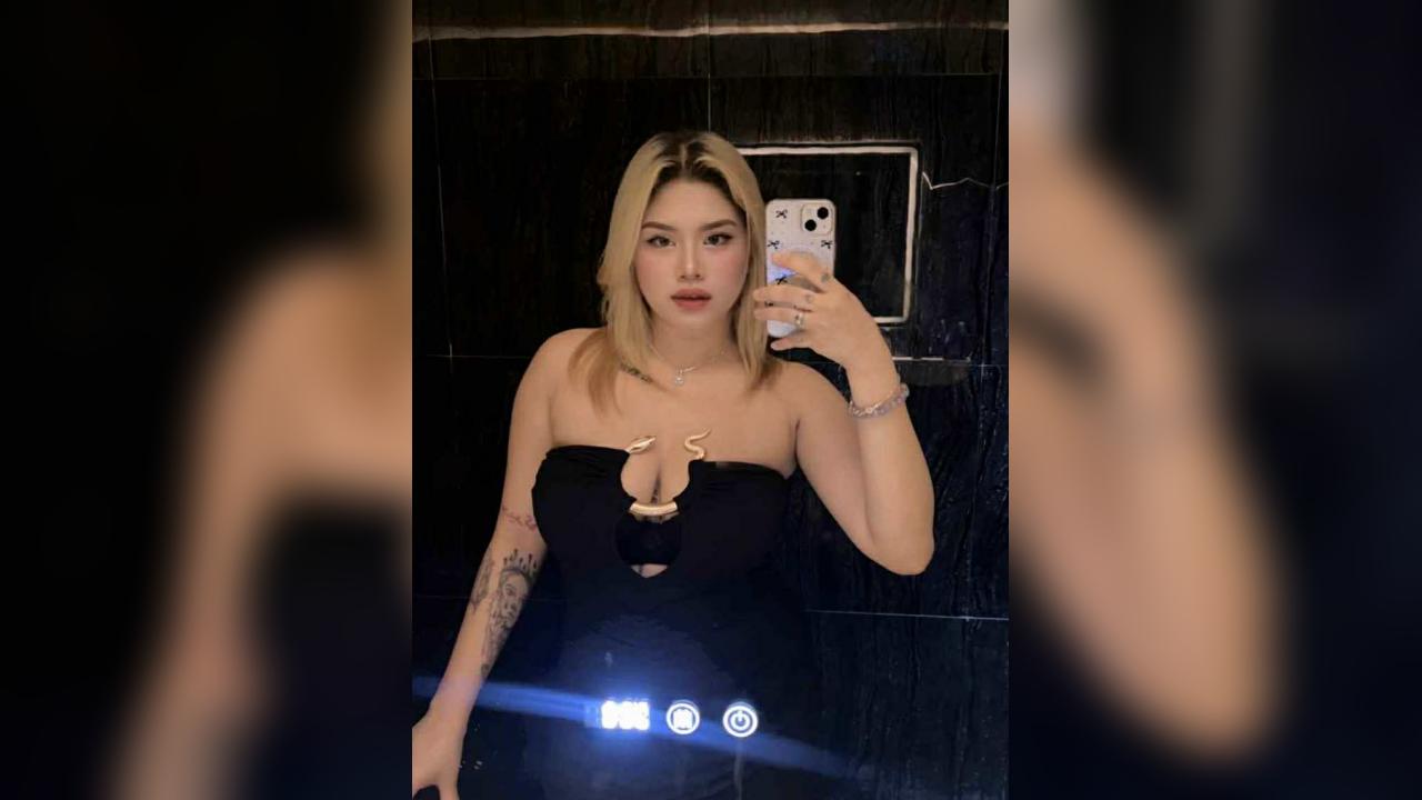 Webcam chat profile for Angelica4you: Kissing