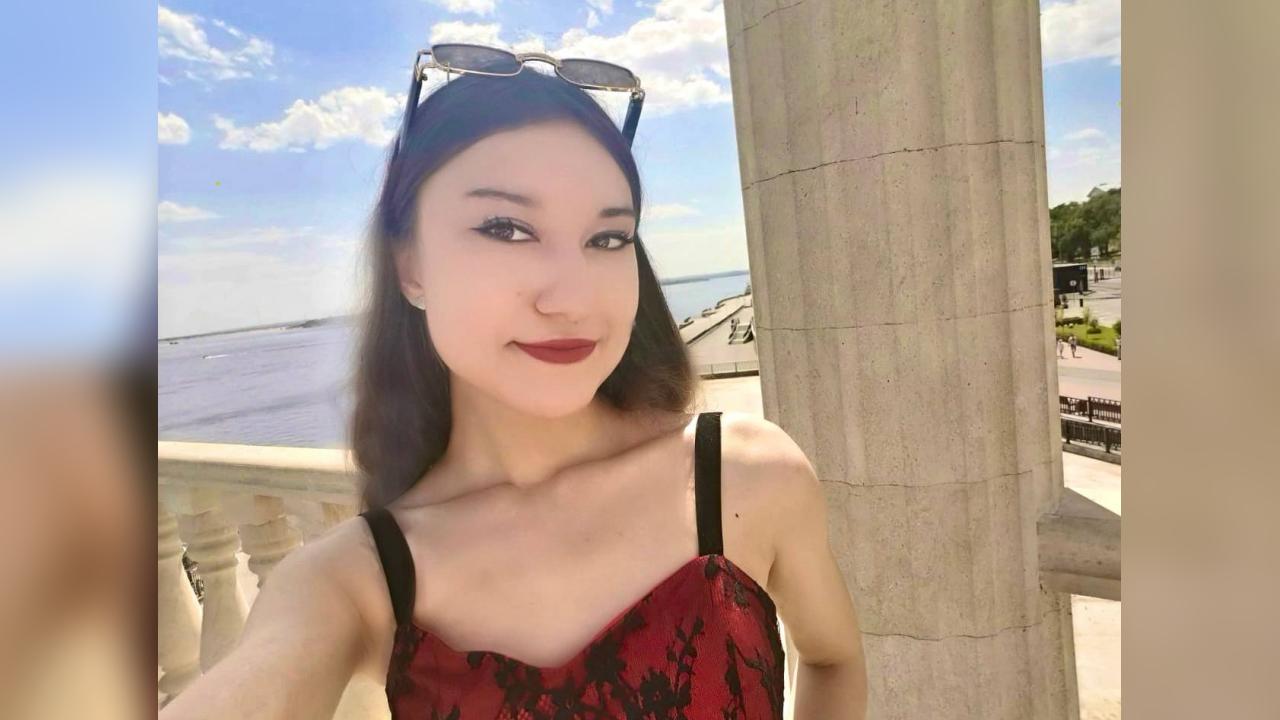 Webcam chat profile for LauraRay: Outfits