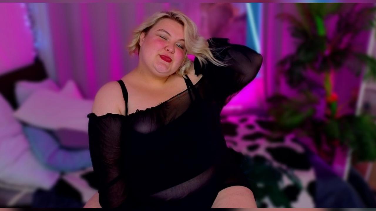 Webcam chat profile for EllaBigBabe: Leather