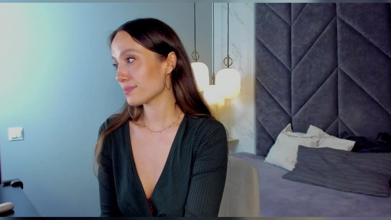 Webcam chat profile for AgnesGoddes: Legs, feet & shoes