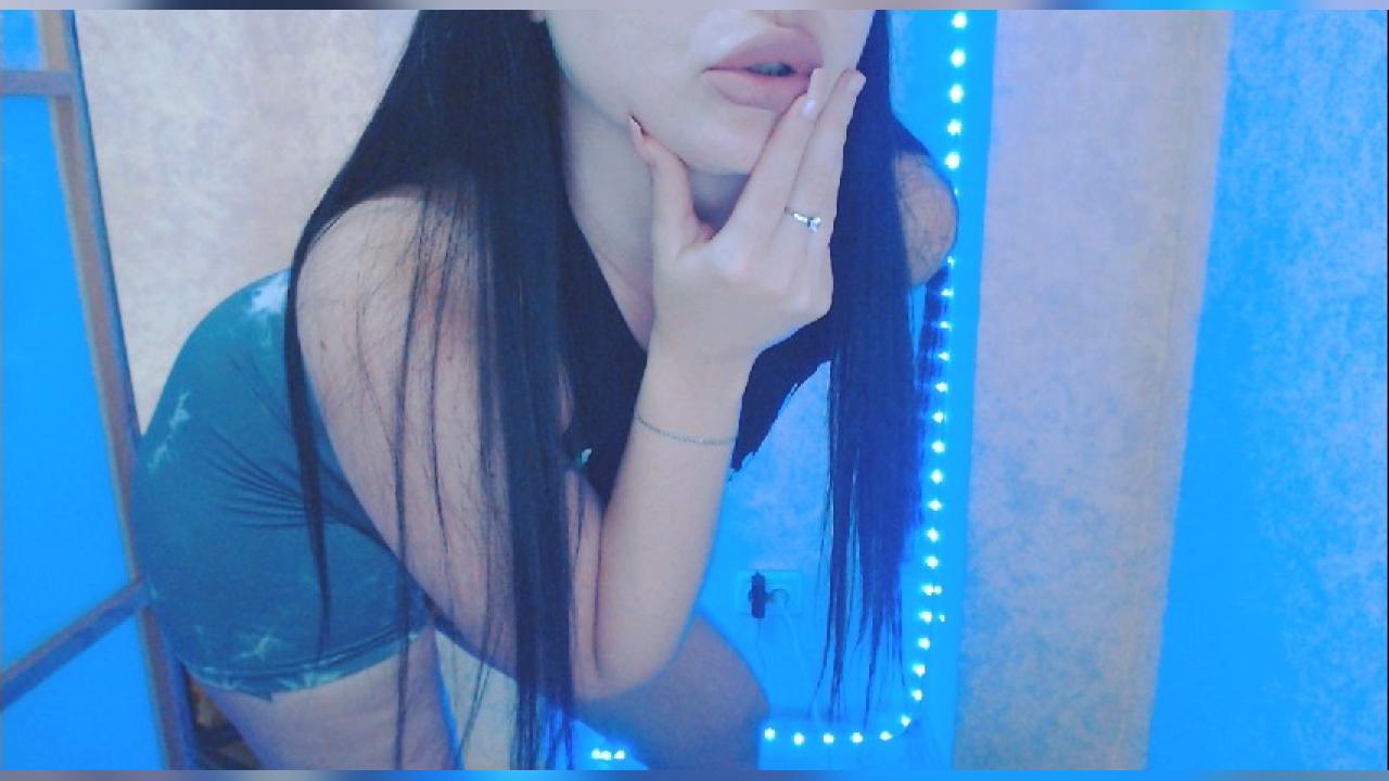 Webcam chat profile for LotusElise: Smoking