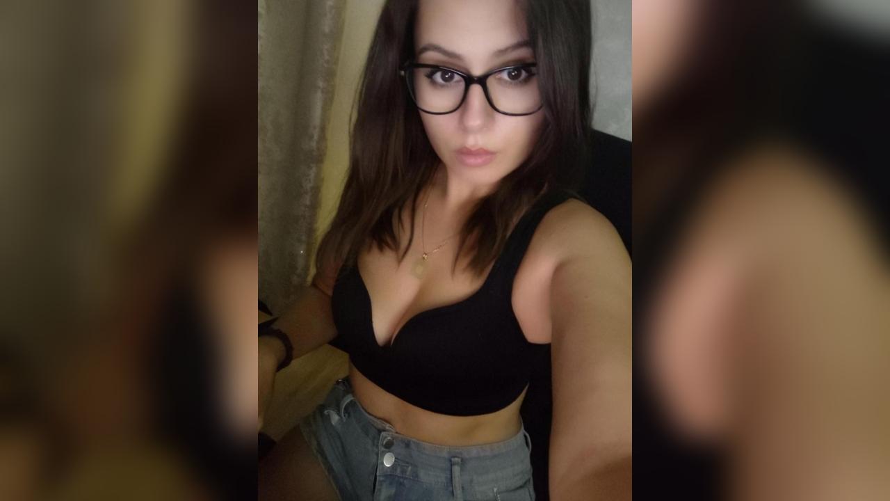 Webcam chat profile for KittyyGirl0