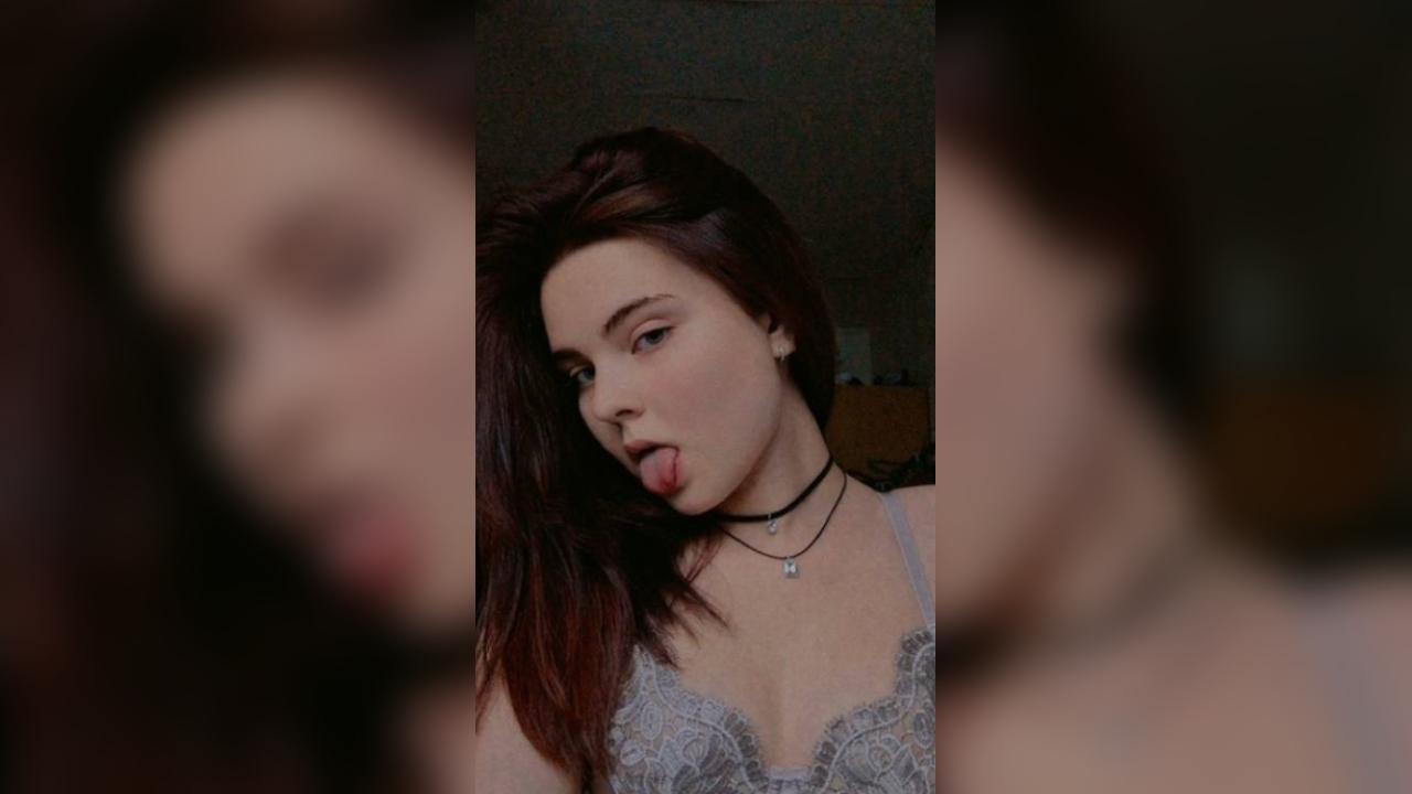 Webcam chat profile for HotQueen: Dominatrix