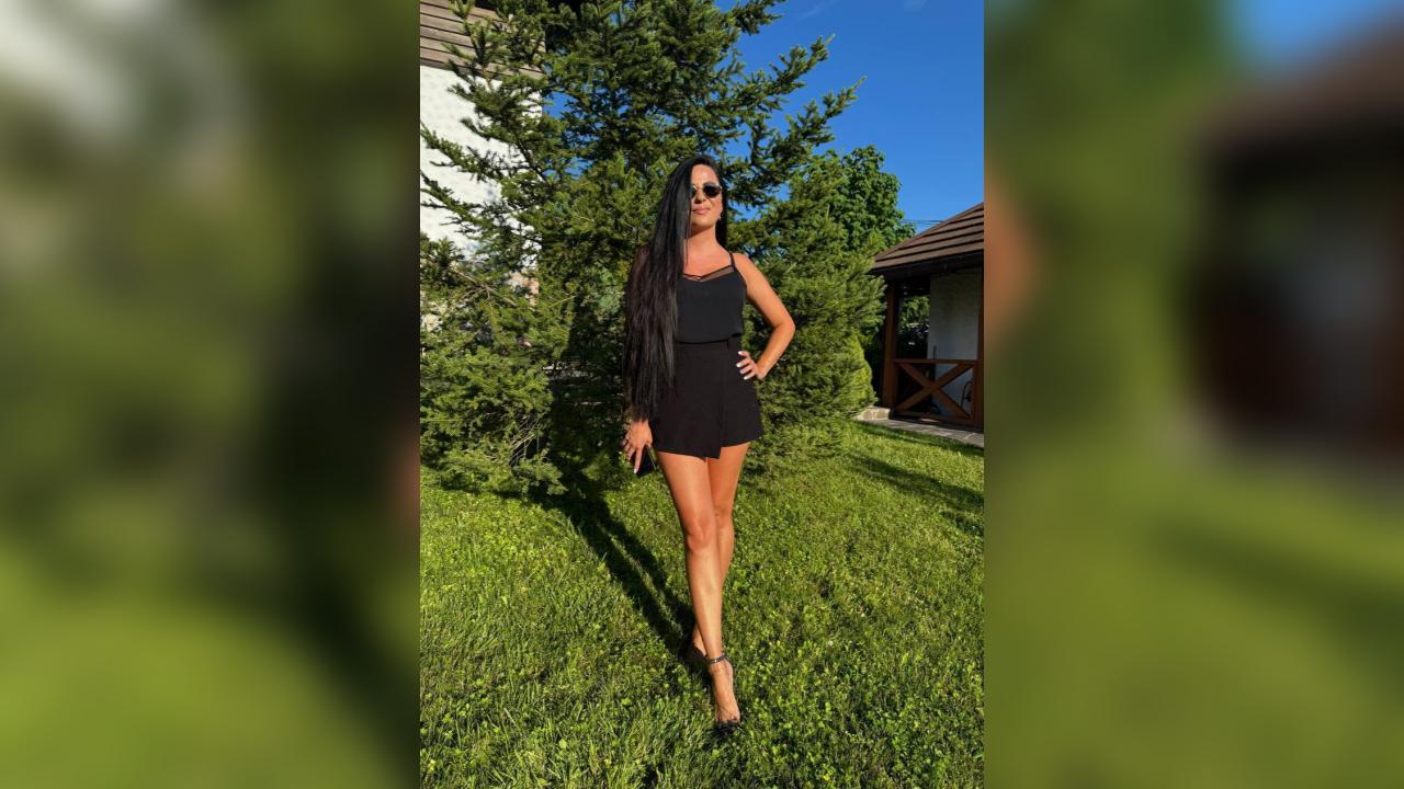 Webcam chat profile for SavageKitten