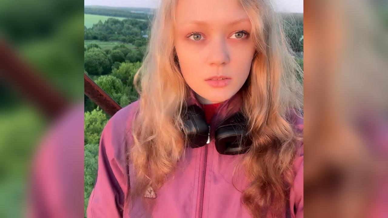 Webcam chat profile for SkySorceress: Ask about my Hobbies