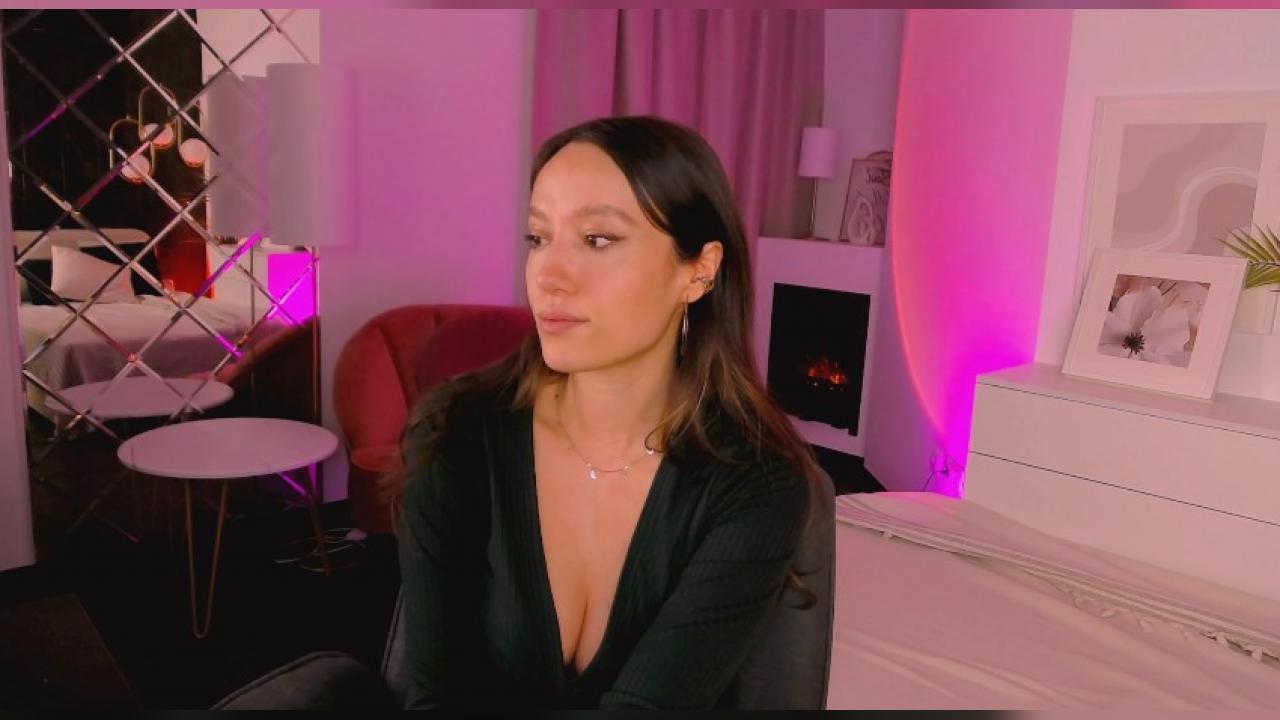 Webcam chat profile for AgnesGoddes: Legs, feet & shoes