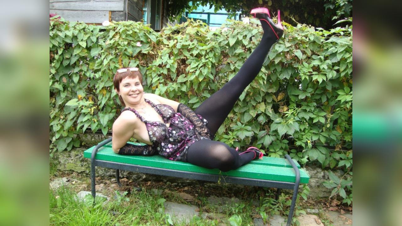 Webcam chat profile for Destinybbb: Bondage & discipline