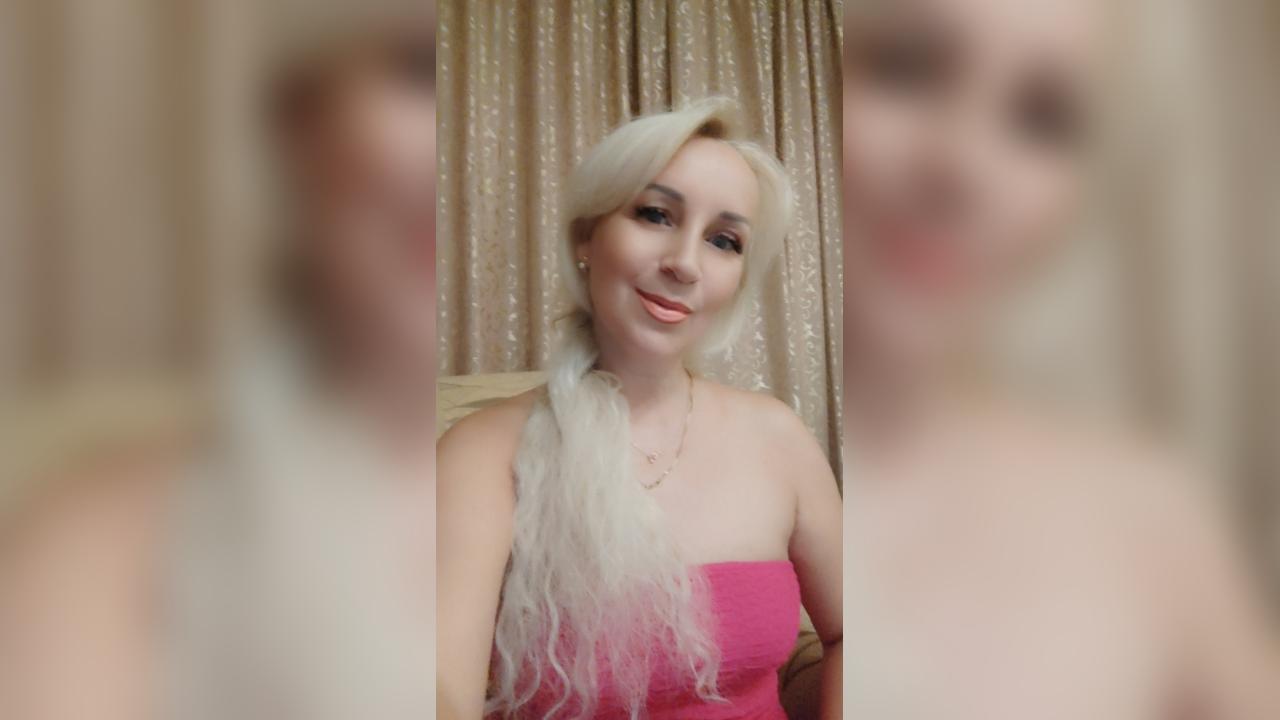Webcam chat profile for ButterflyAlice: Nails