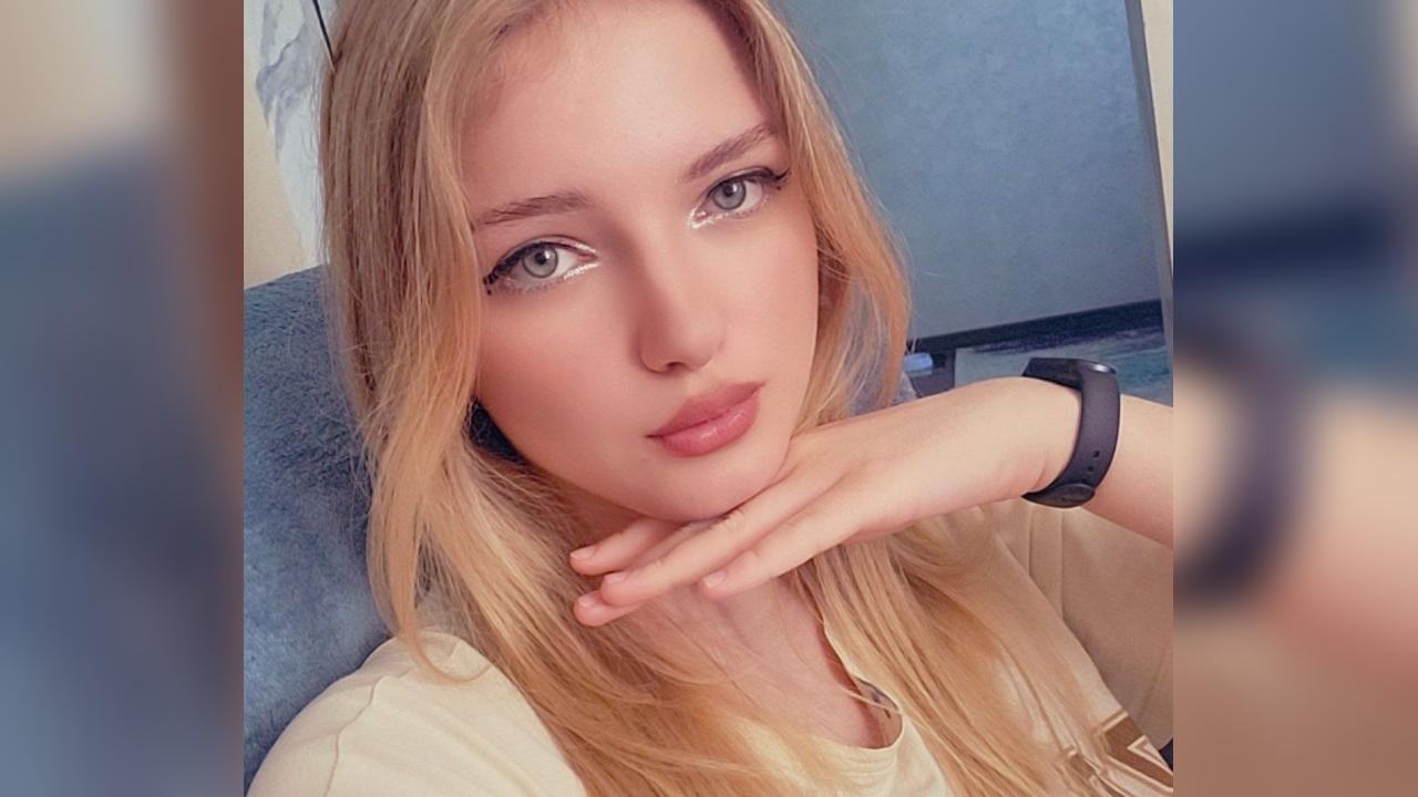 Webcam chat profile for SweetRinaKiss: Outfits