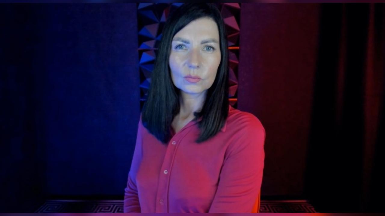 Webcam chat profile for MonicaCheerful: Dominatrix