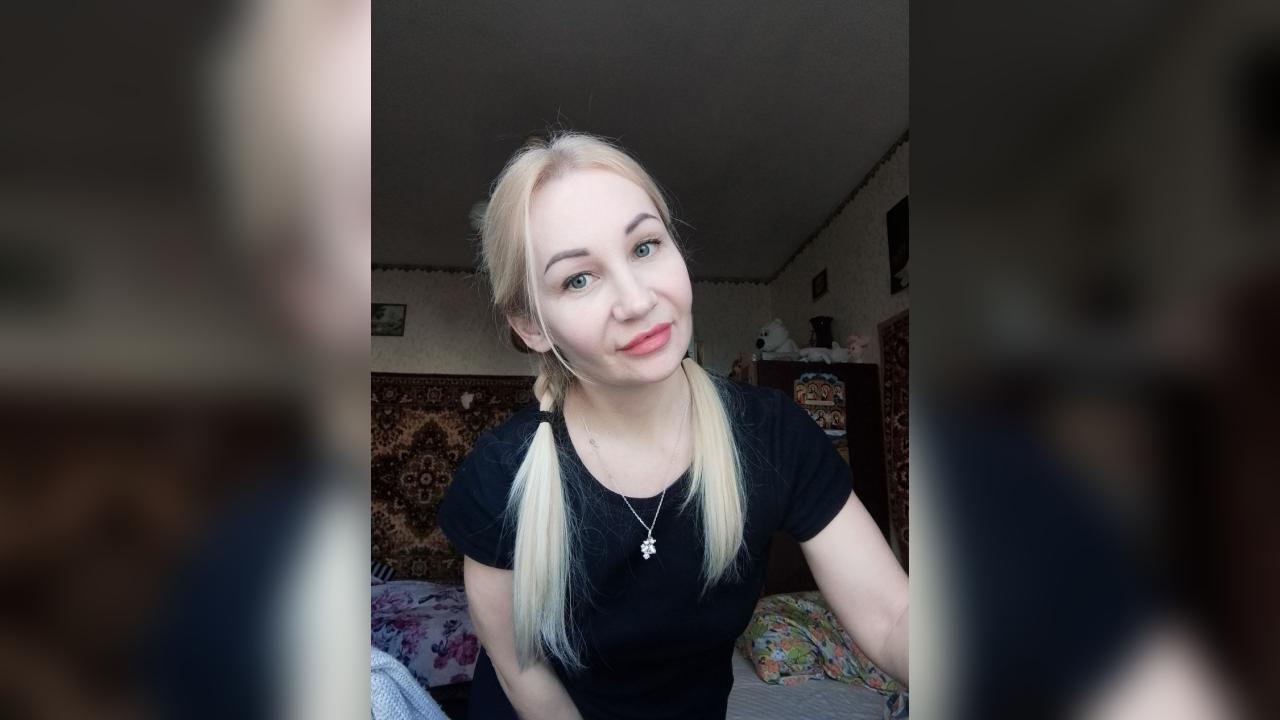 Webcam chat profile for AriaThorn: Ask about my Hobbies