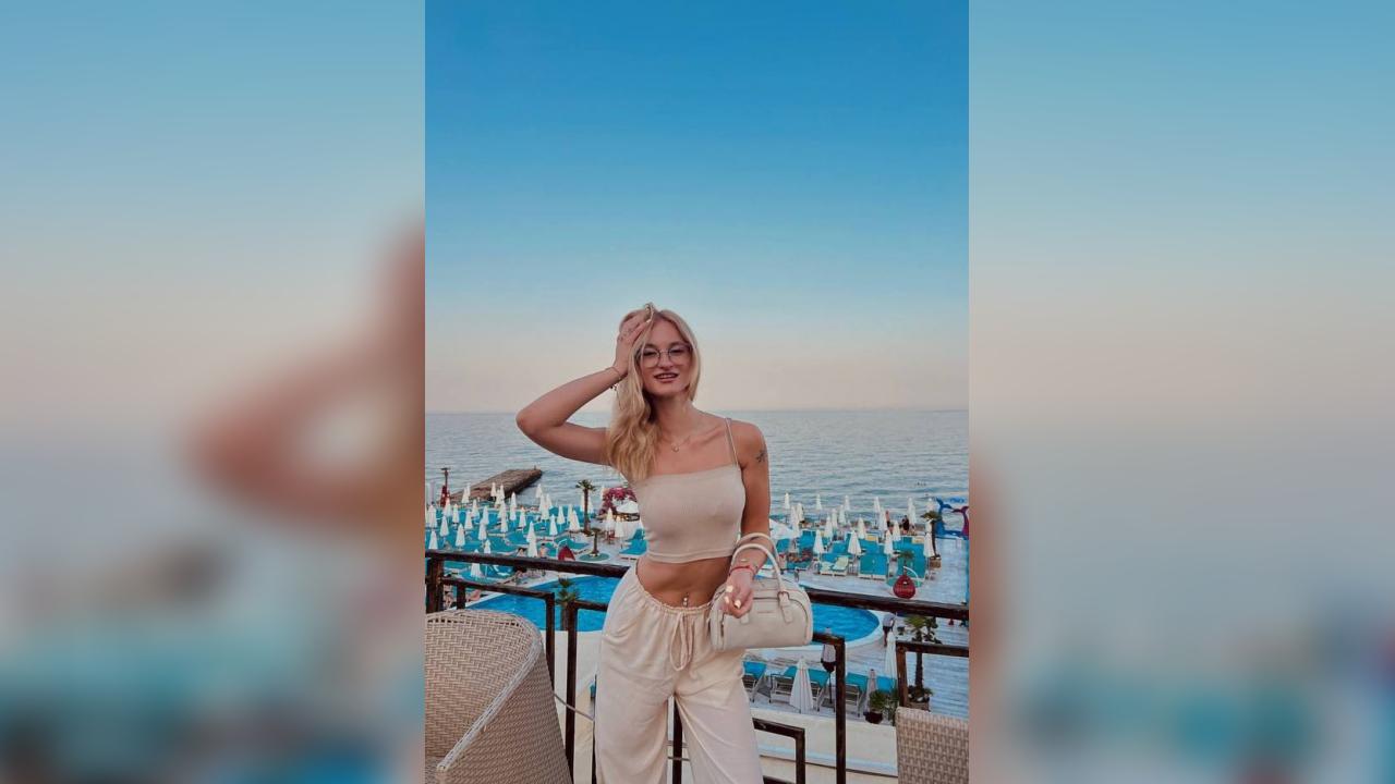 Webcam chat profile for Lunna: Ask about my Hobbies