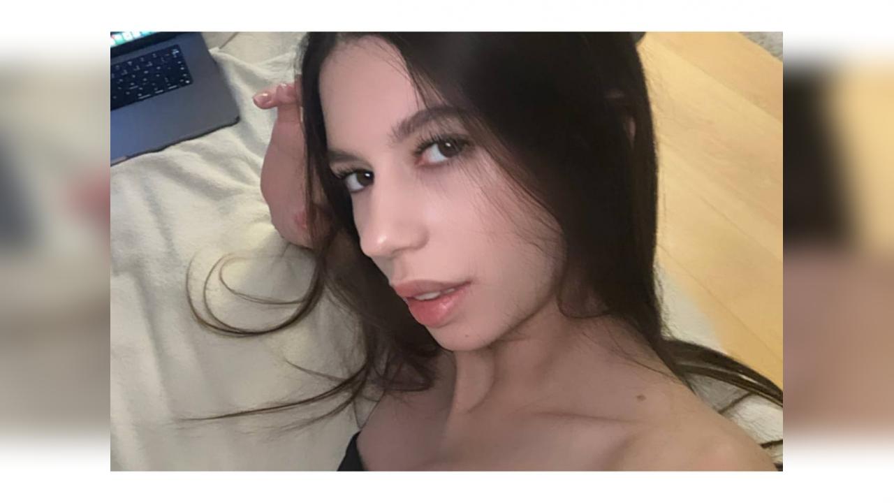Webcam chat profile for EchoVex: Ask about my Hobbies