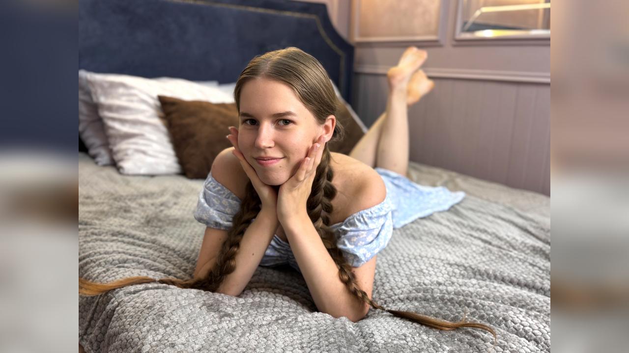 Webcam chat profile for AlidaB23: Fitness