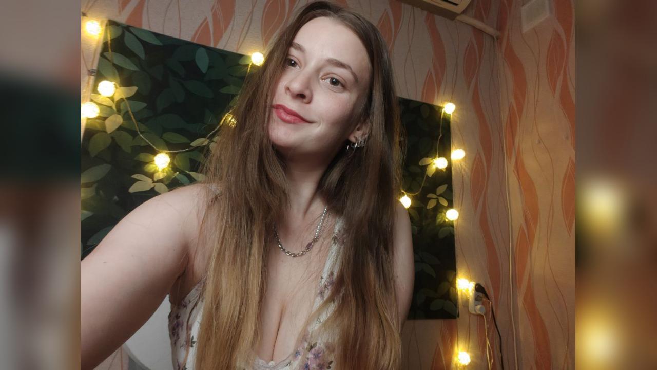 Webcam chat profile for Isabella69a: Outfits