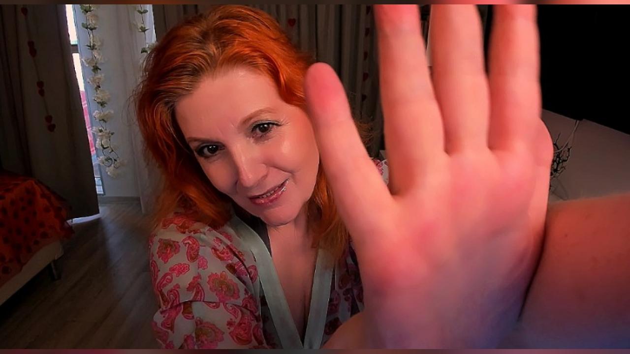 Webcam chat profile for AlmazFireFoxOne: Kissing
