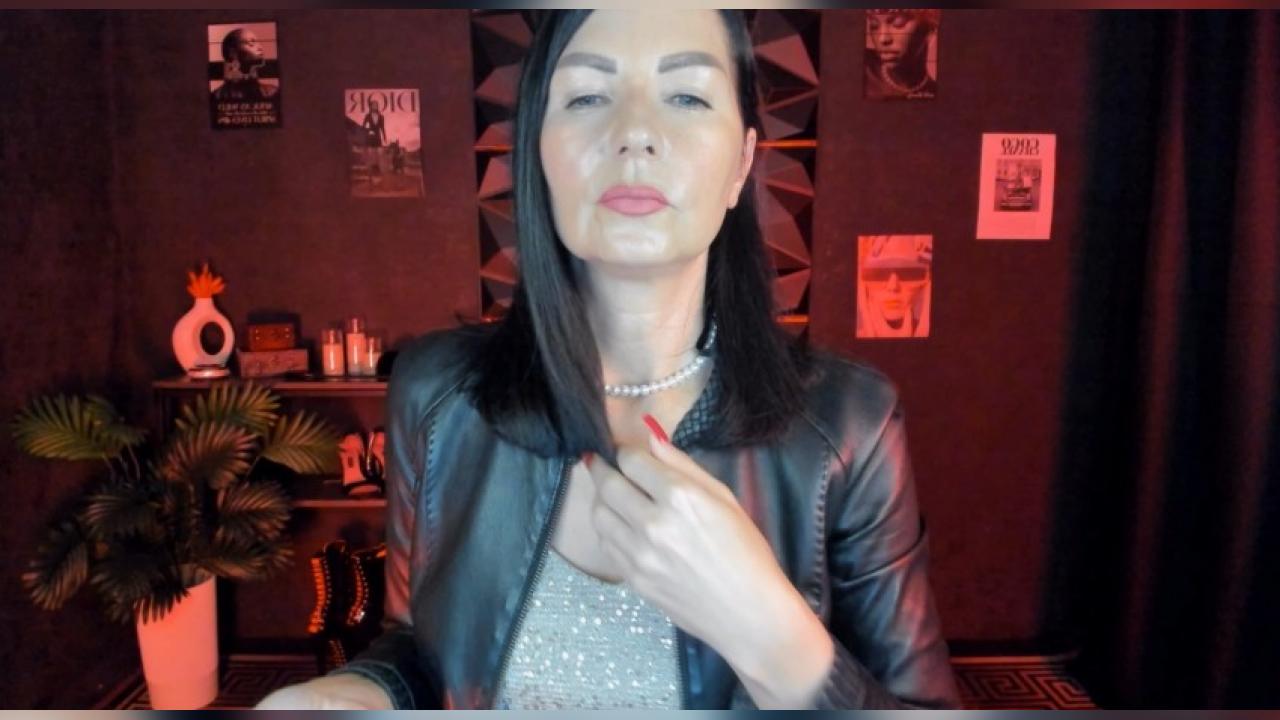Webcam chat profile for MonicaCheerful: Dominatrix