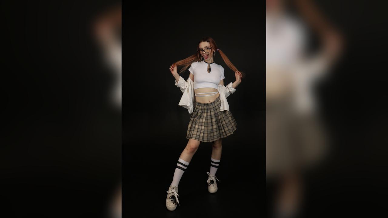 Webcam chat profile for DreamyDaisy: Lingerie & stockings
