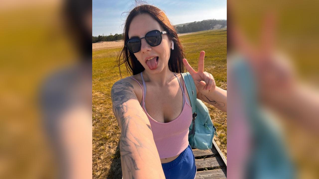 Webcam chat profile for KellyWoods: Leather