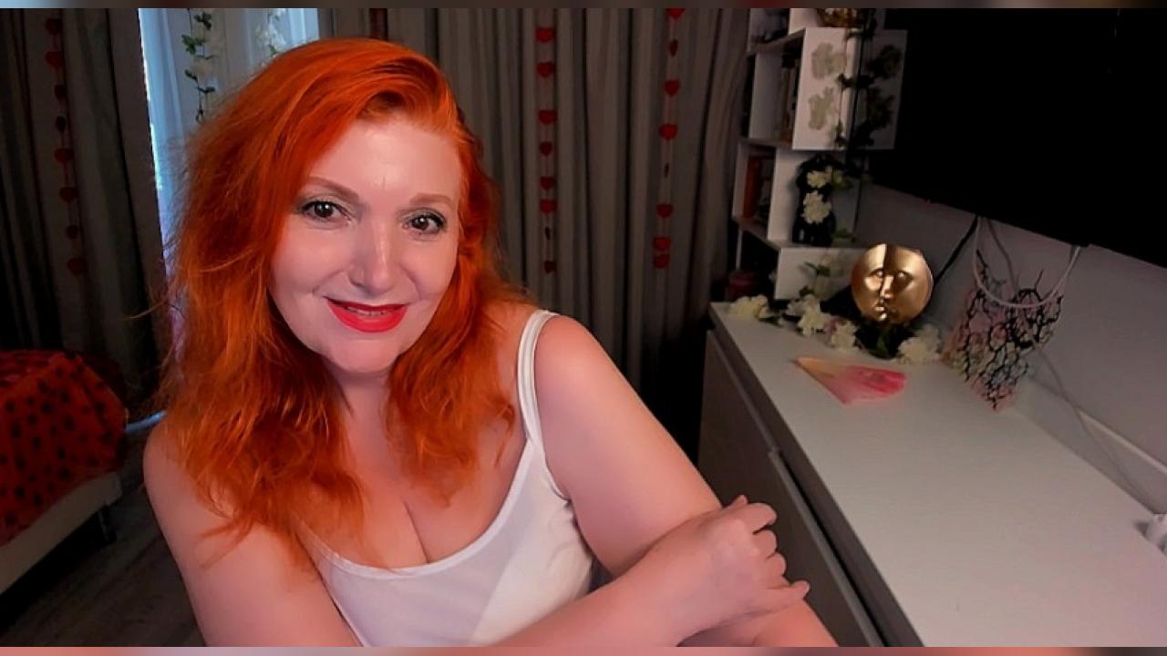 Webcam chat profile for AlmazFireFoxOne: Kissing