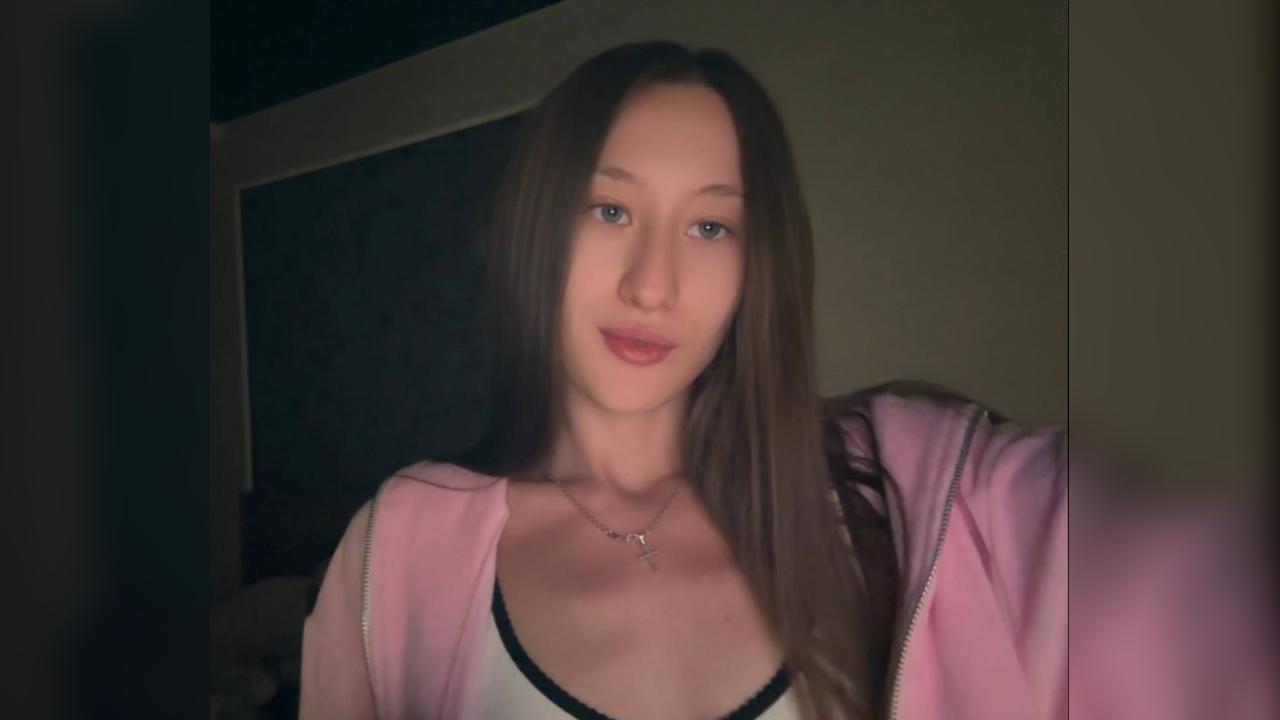 Webcam chat profile for KittyMur