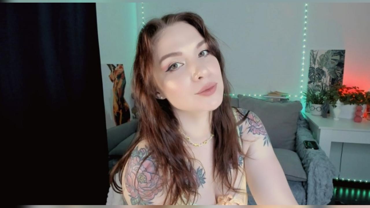 Webcam chat profile for MiaShine: Leather