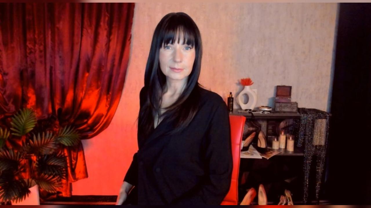 Webcam chat profile for MonicaCheerful: Dominatrix