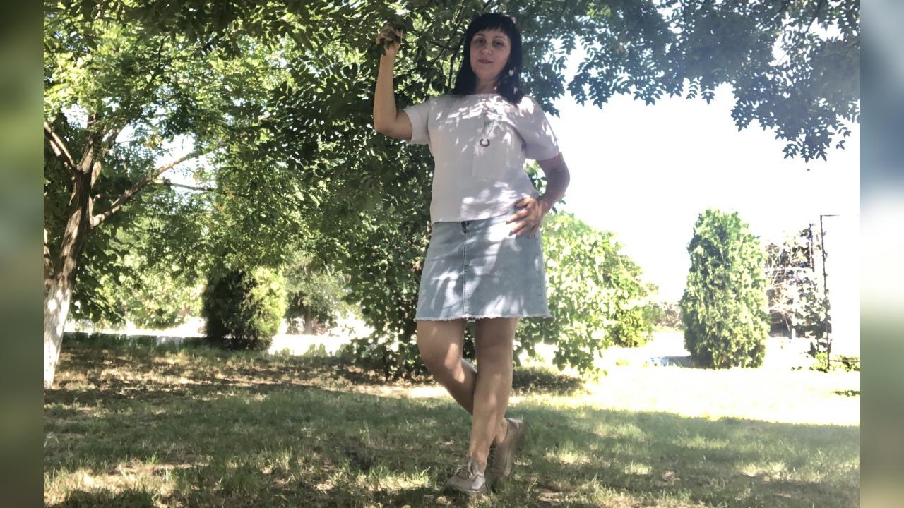 Webcam chat profile for LadyCinnamon: Music