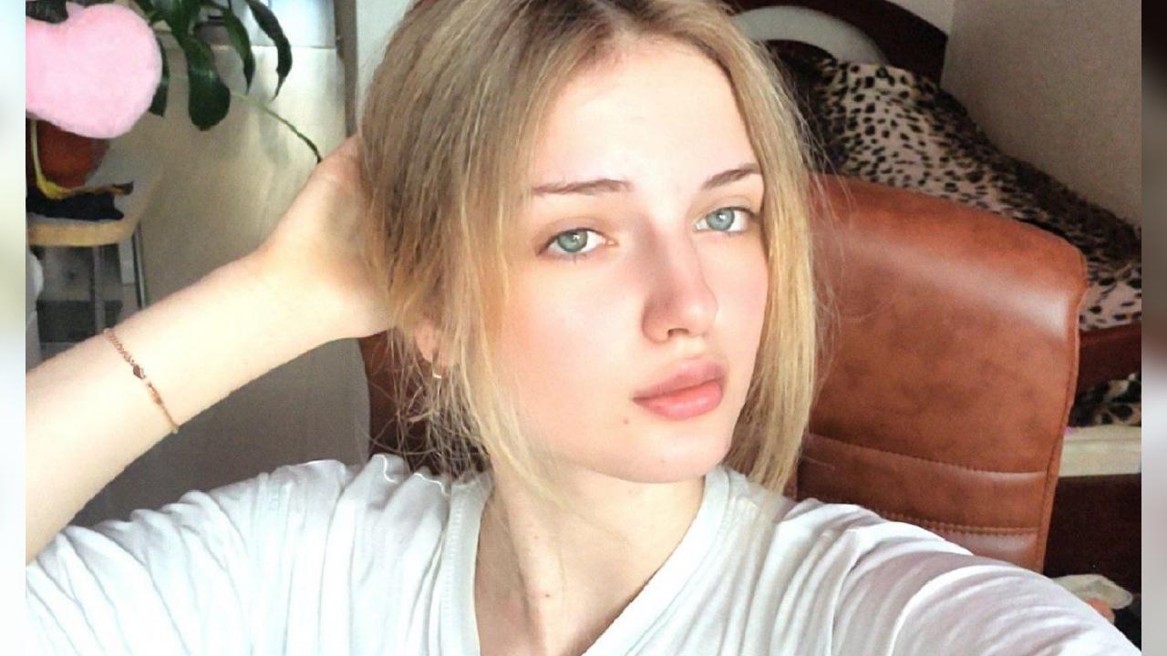 Webcam chat profile for SweetRinaKiss: Outfits