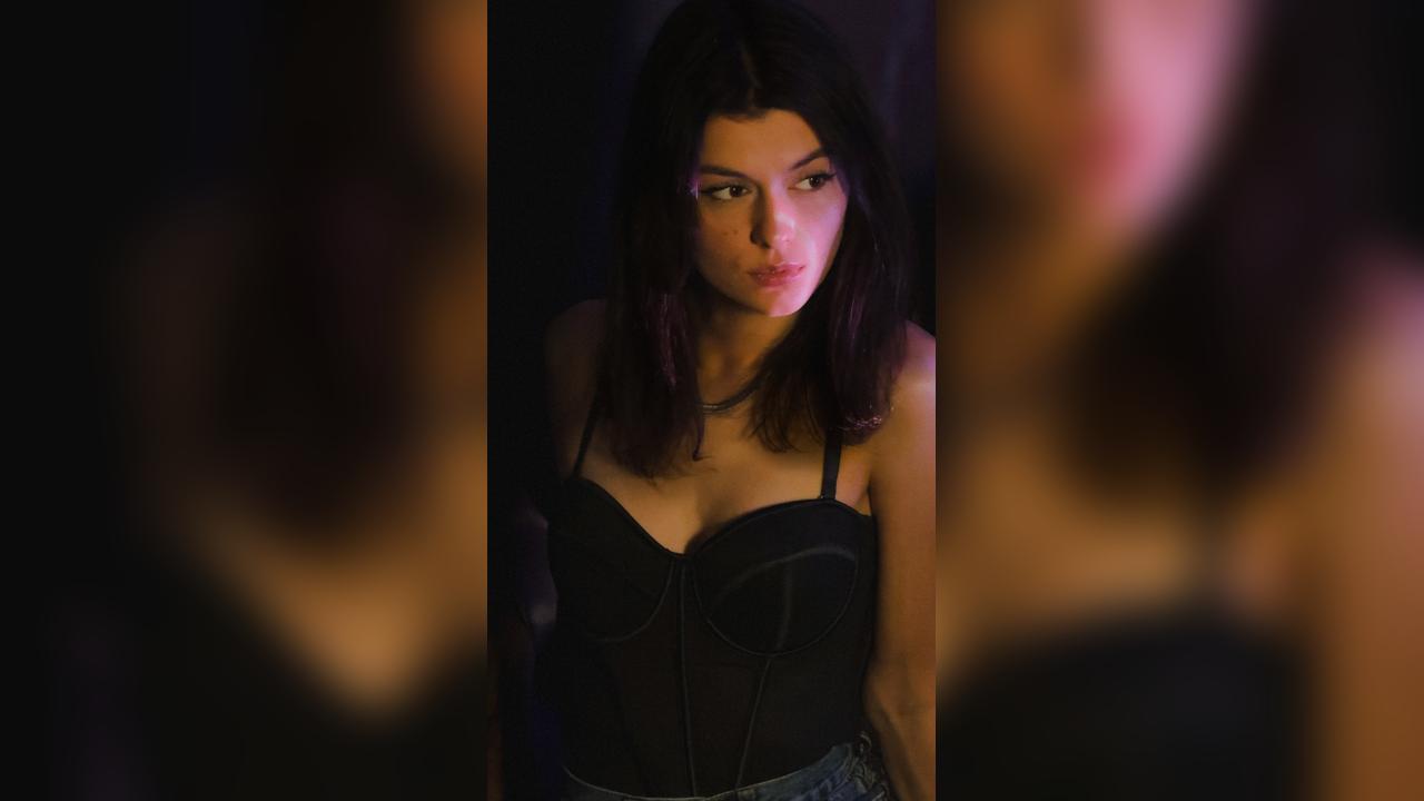 Webcam chat profile for KiraVibe: Ask about my Hobbies