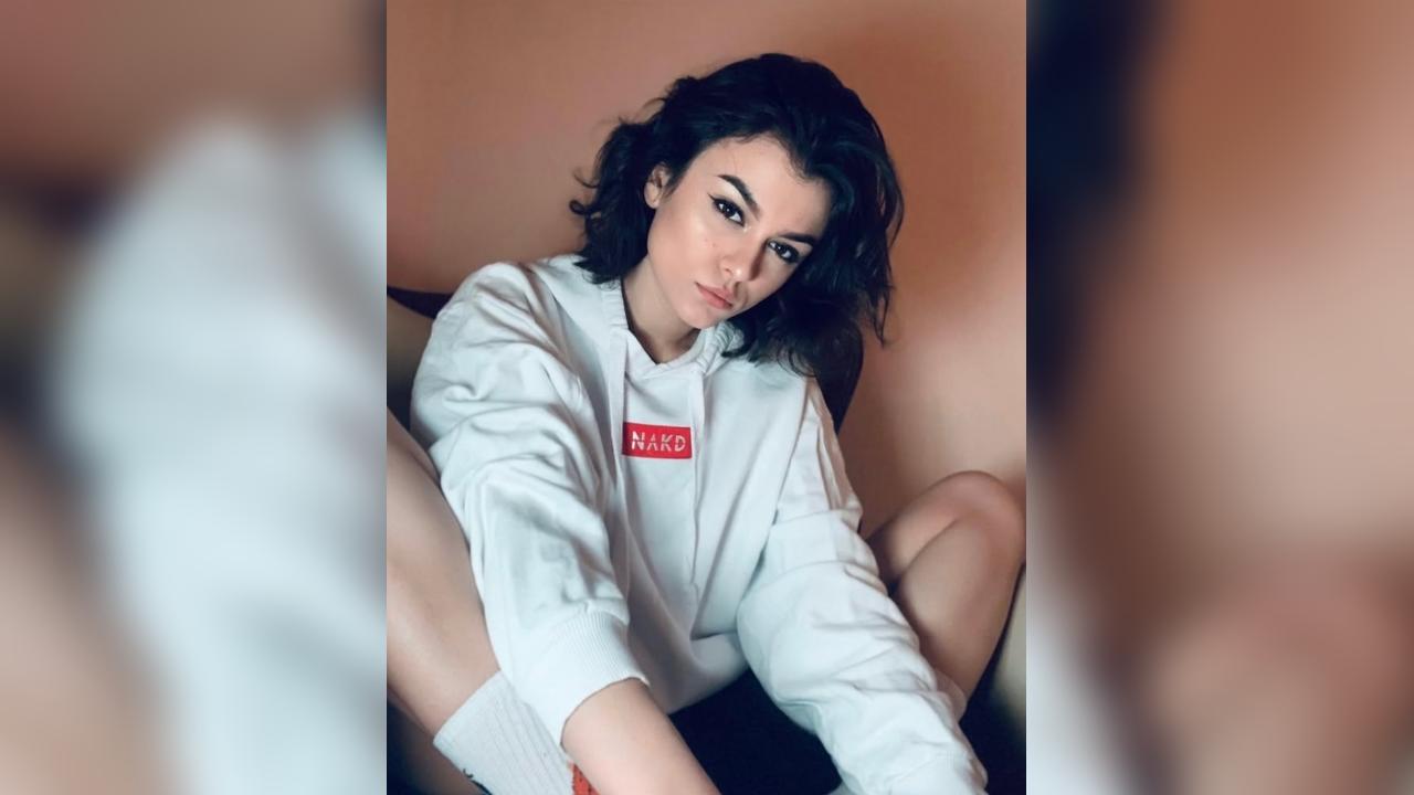 Webcam chat profile for KiraVibe: Ask about my Hobbies