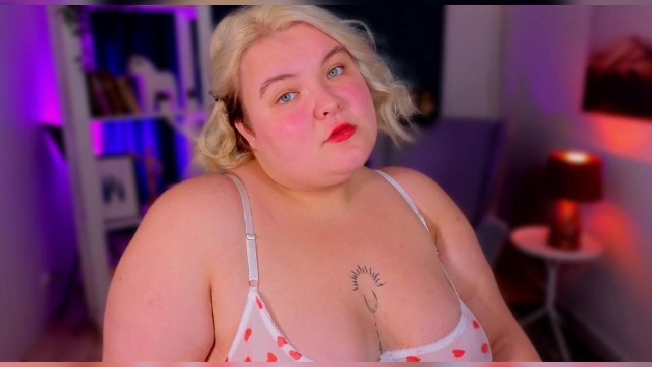 Webcam chat profile for EllaBigBabe: Leather
