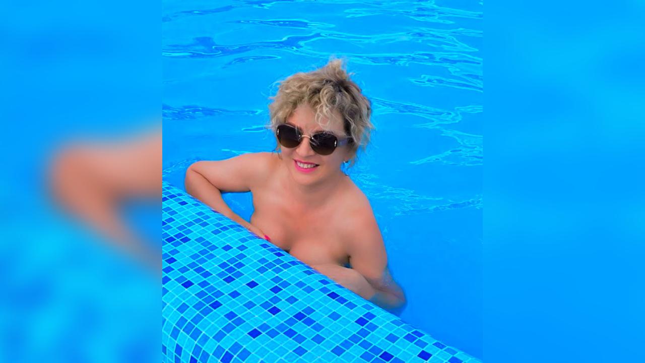 Webcam chat profile for AlexaCristal: Outfits