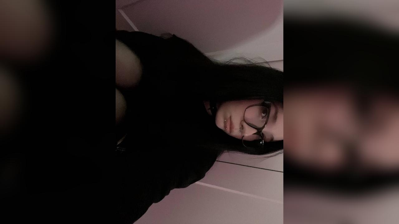 Webcam chat profile for AverySweet: Lingerie & stockings