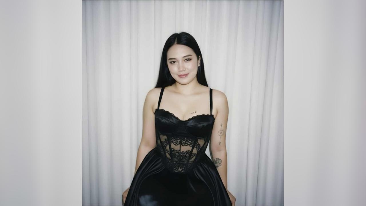 Webcam chat profile for SeductiveTin: Dominatrix