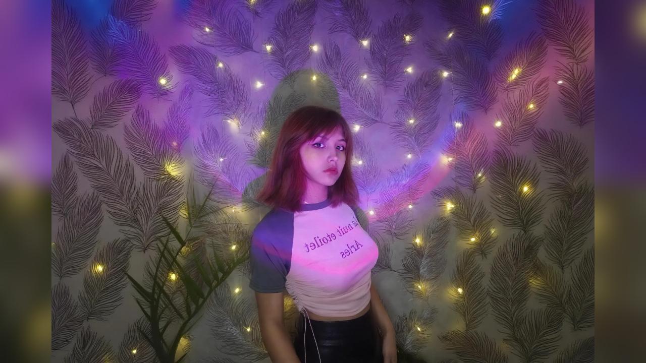 Webcam chat profile for HalleTreats: Leather