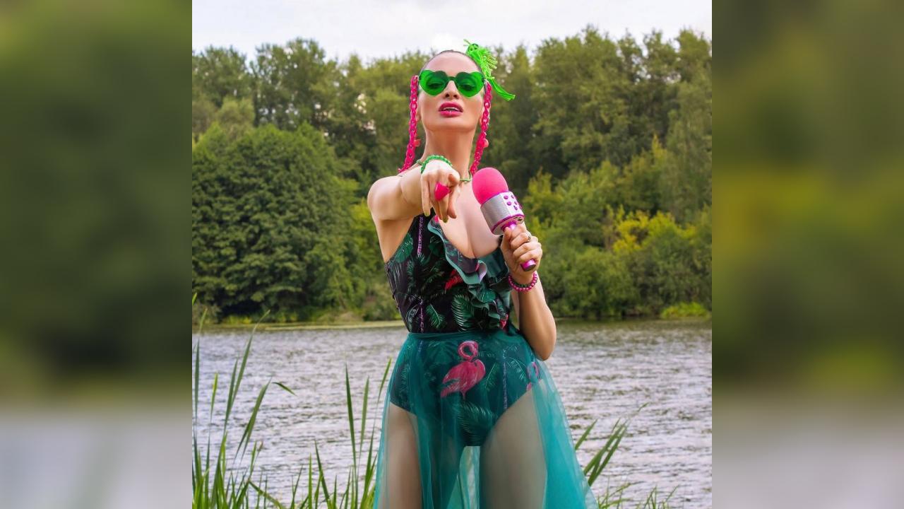 Webcam chat profile for FATIArtist: Latex & rubber