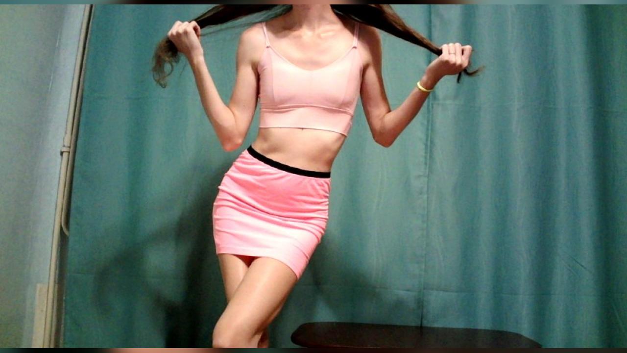 Webcam chat profile for Famefortune: Dancing