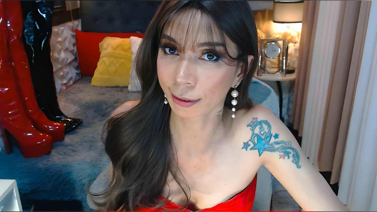 Webcam chat profile for CELINAFOX: Dominatrix
