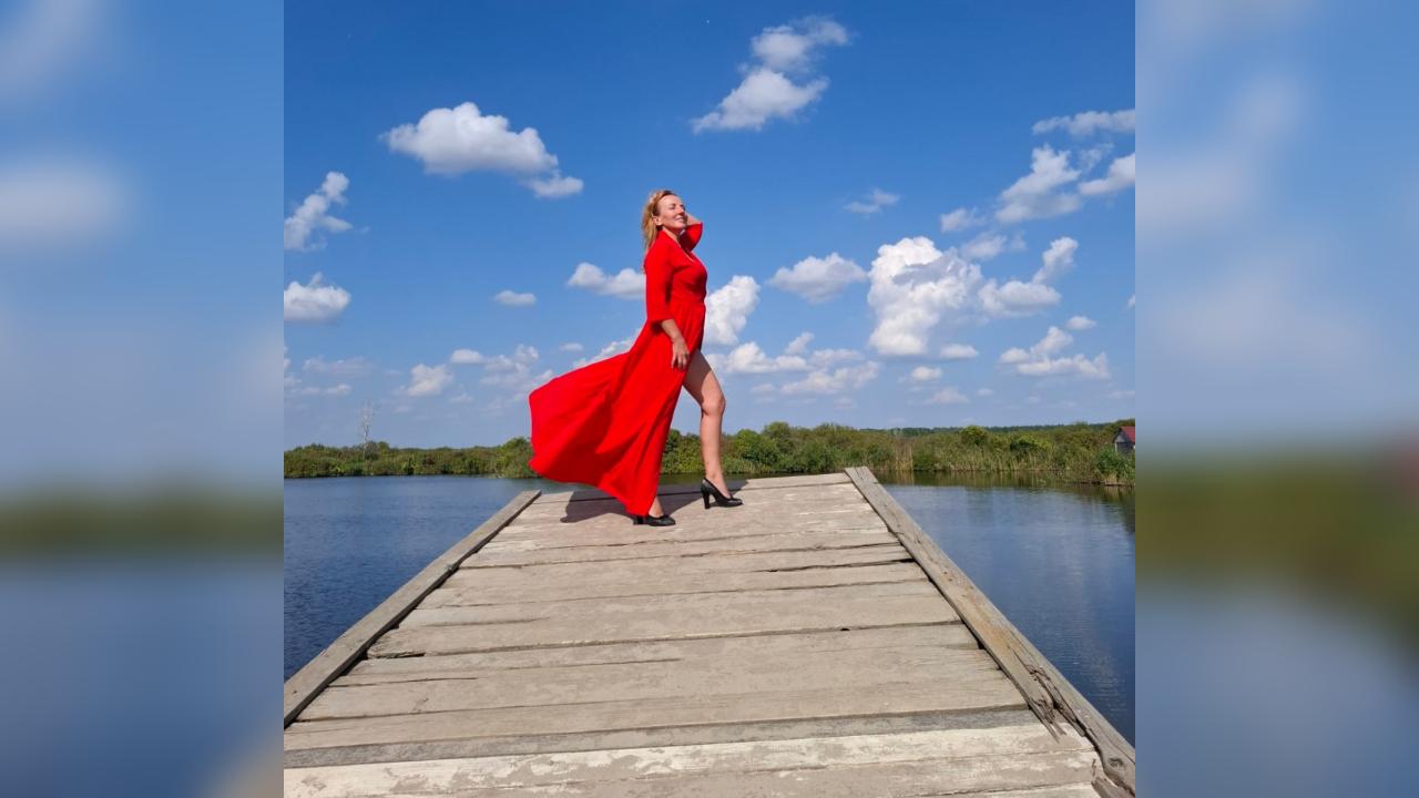 Webcam chat profile for Candy45: Travel