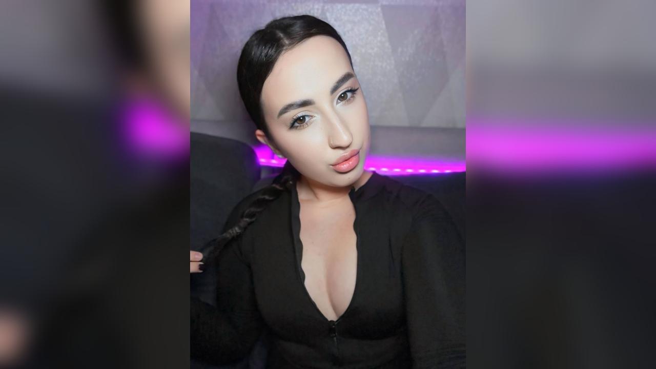 Webcam chat profile for F1aye: Ask about my Hobbies