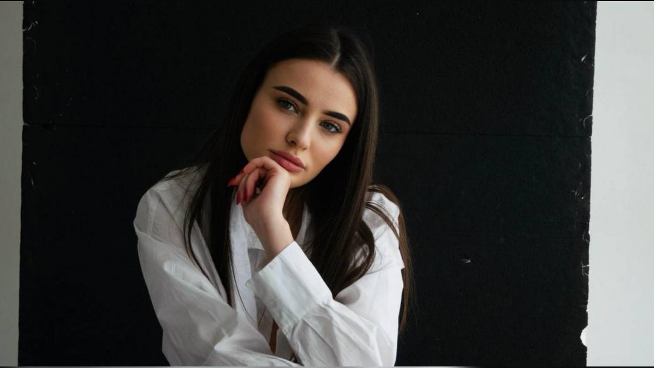 Webcam chat profile for LuckyOceanGirl