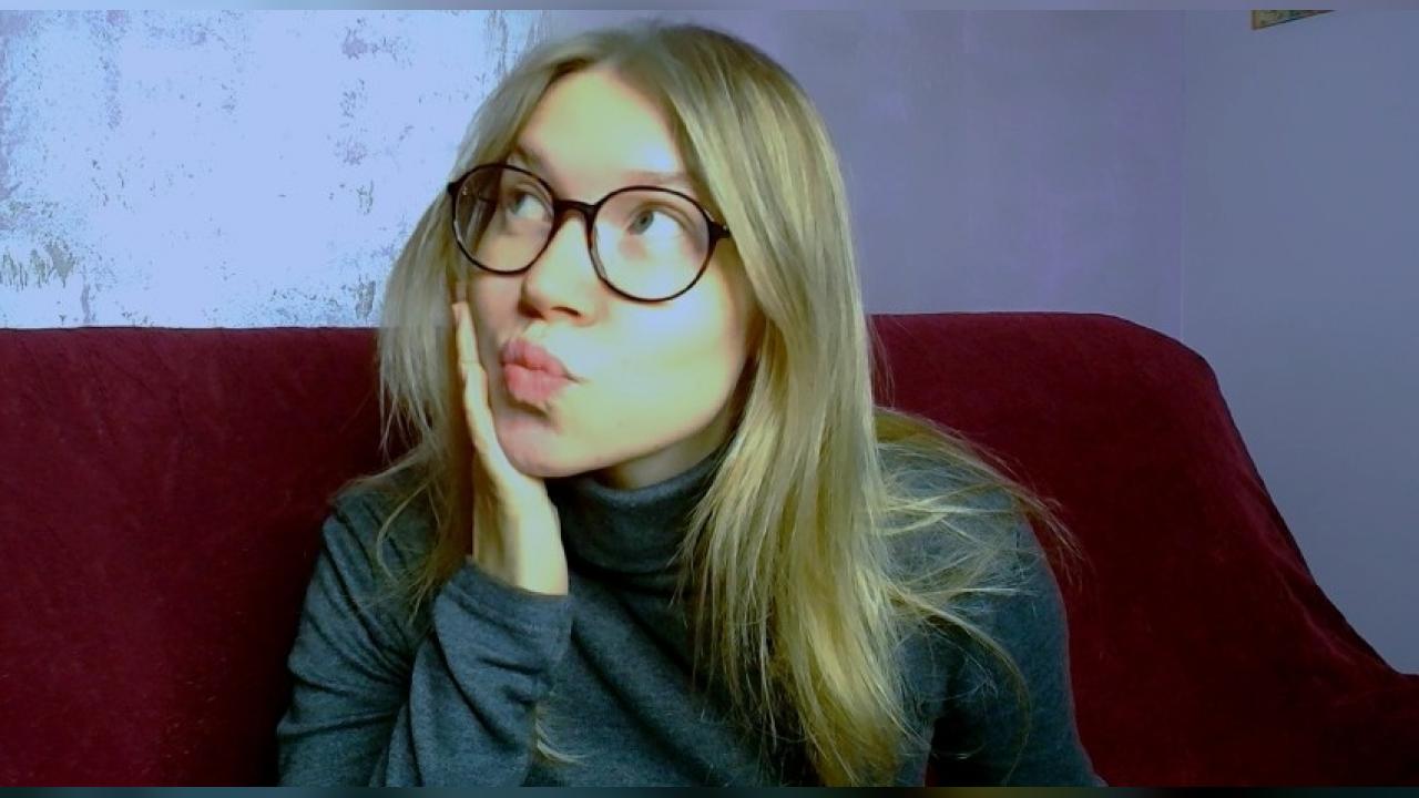 Webcam chat profile for TaylorBre: Legs, feet & shoes