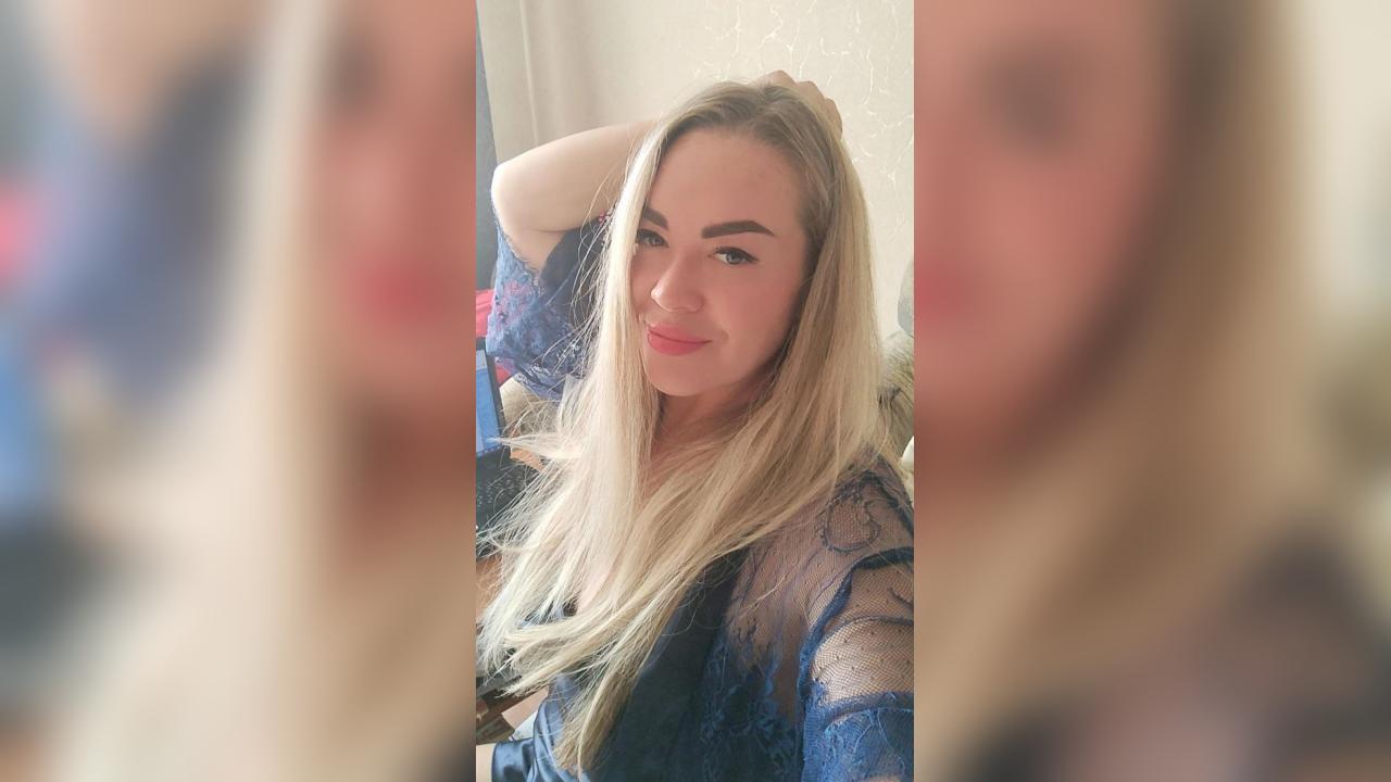 Webcam chat profile for LadyEuphoria37