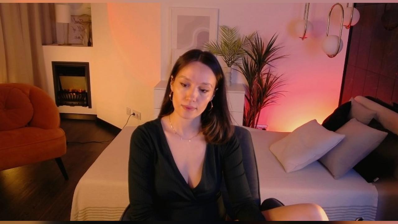 Webcam chat profile for AgnesGoddes: Legs, feet & shoes